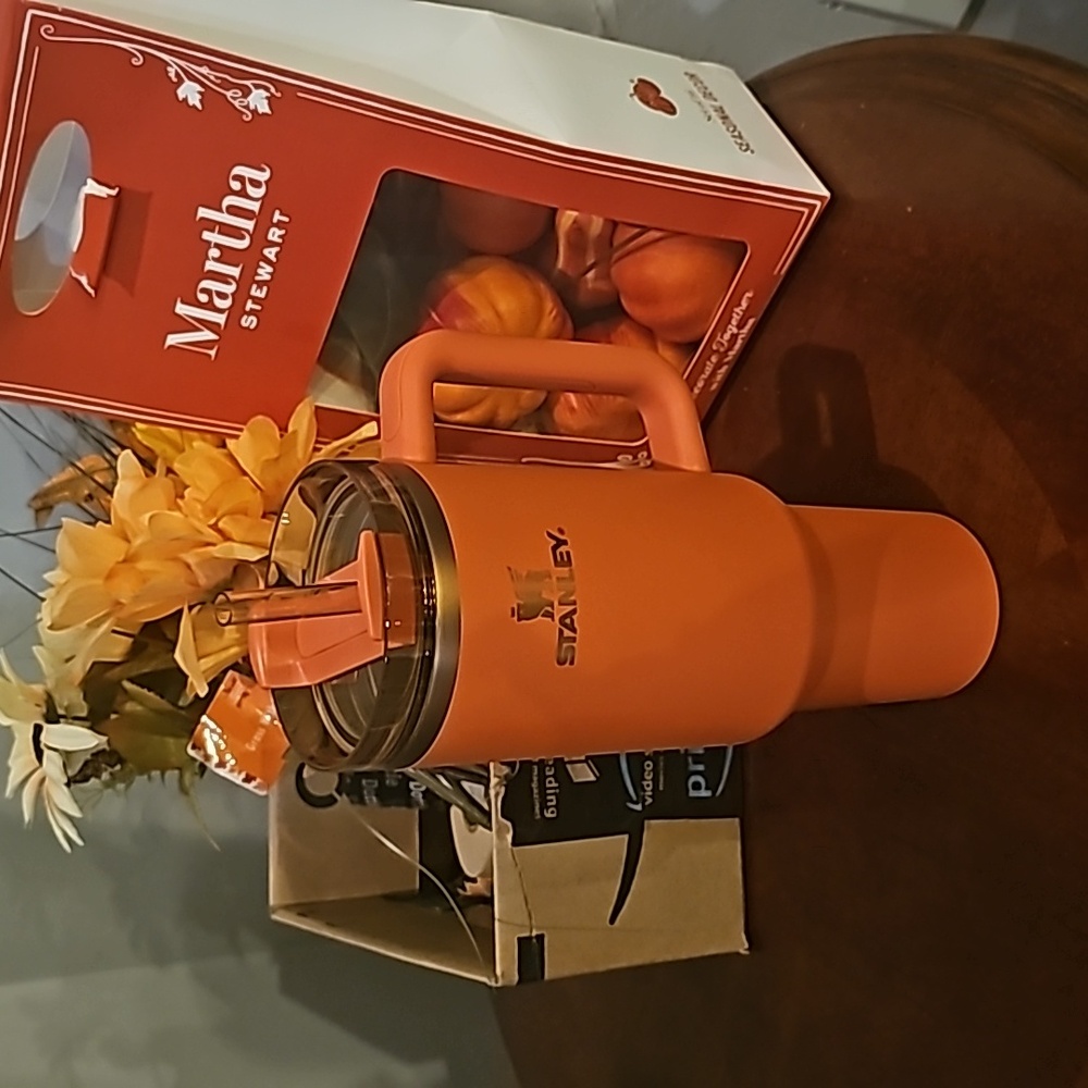 40 ox Stanley Cup in Pumpkin Spice